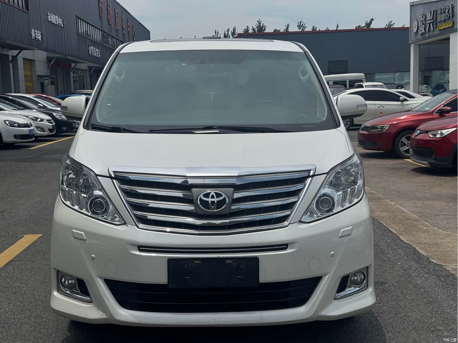 Toyota Alphard, 2015 1