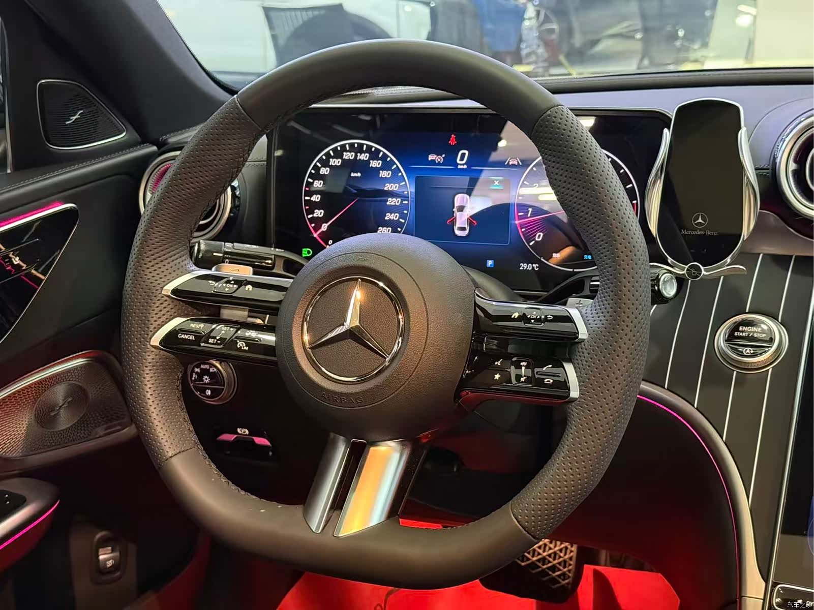 Mercedes-Benz C-Class, 2024 10
