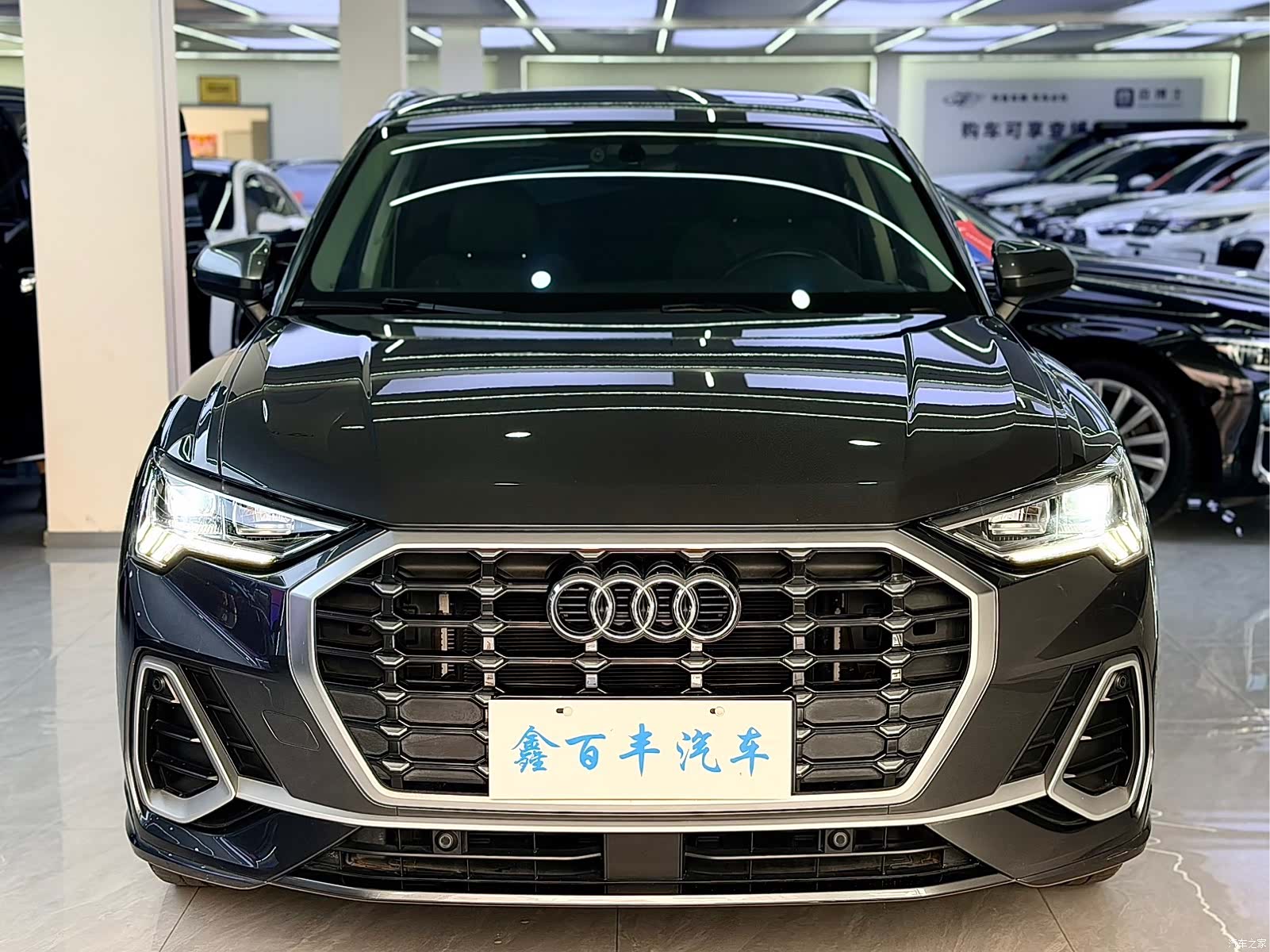 Audi Q3, 2023 2