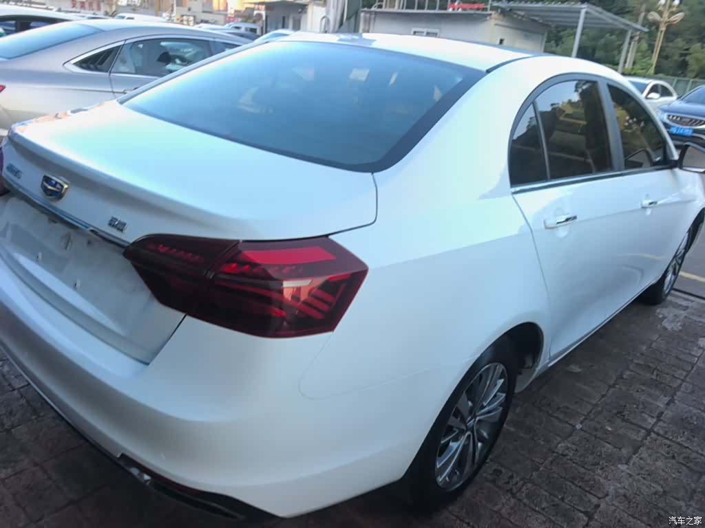Geely Emgrand, 2018 7