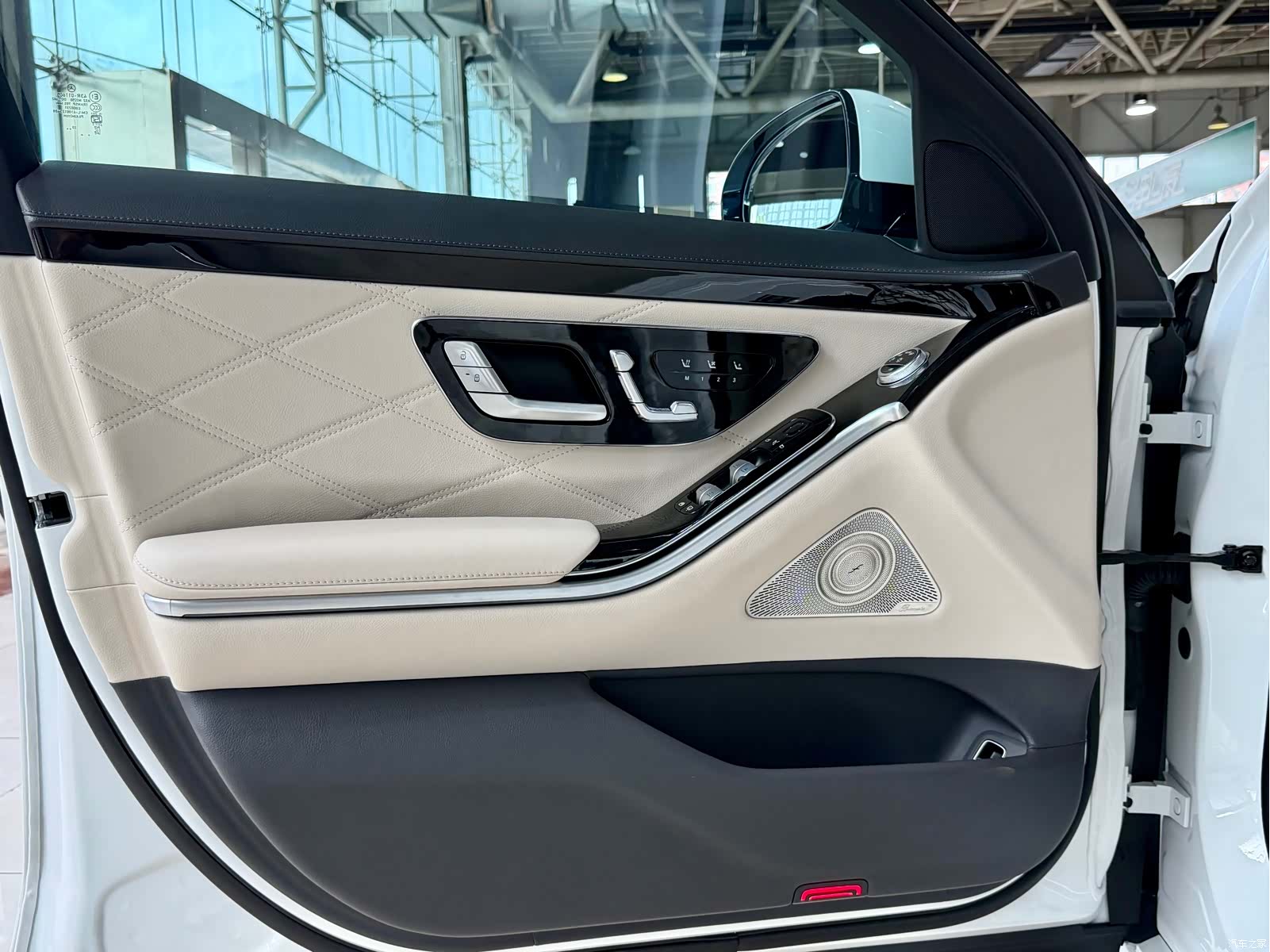 Maybach S-Class, 2024 14