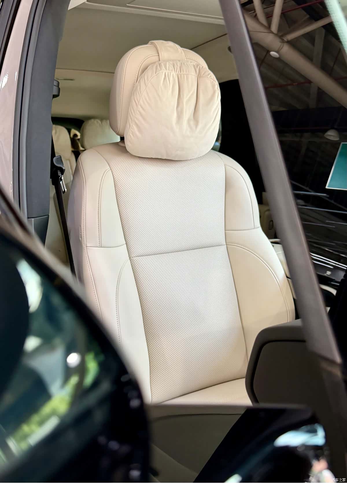 Li Auto MEGA, 2025 20