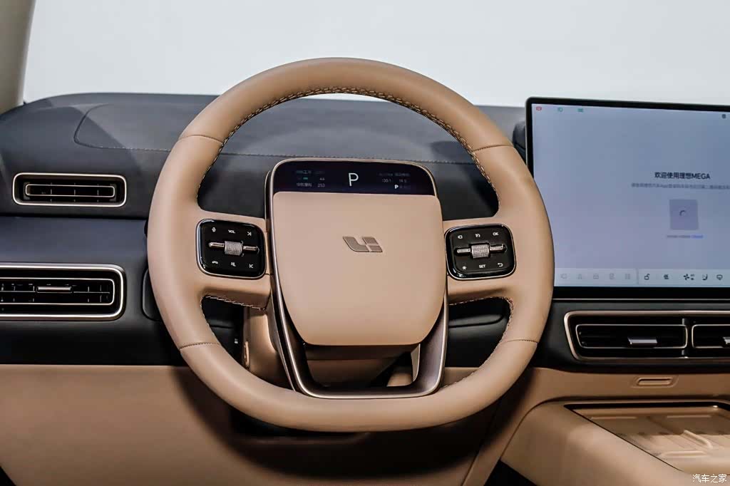 Li Auto MEGA, 2025 23