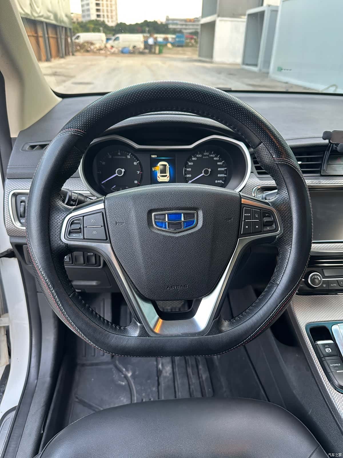 Geely Emgrand, 2017 8