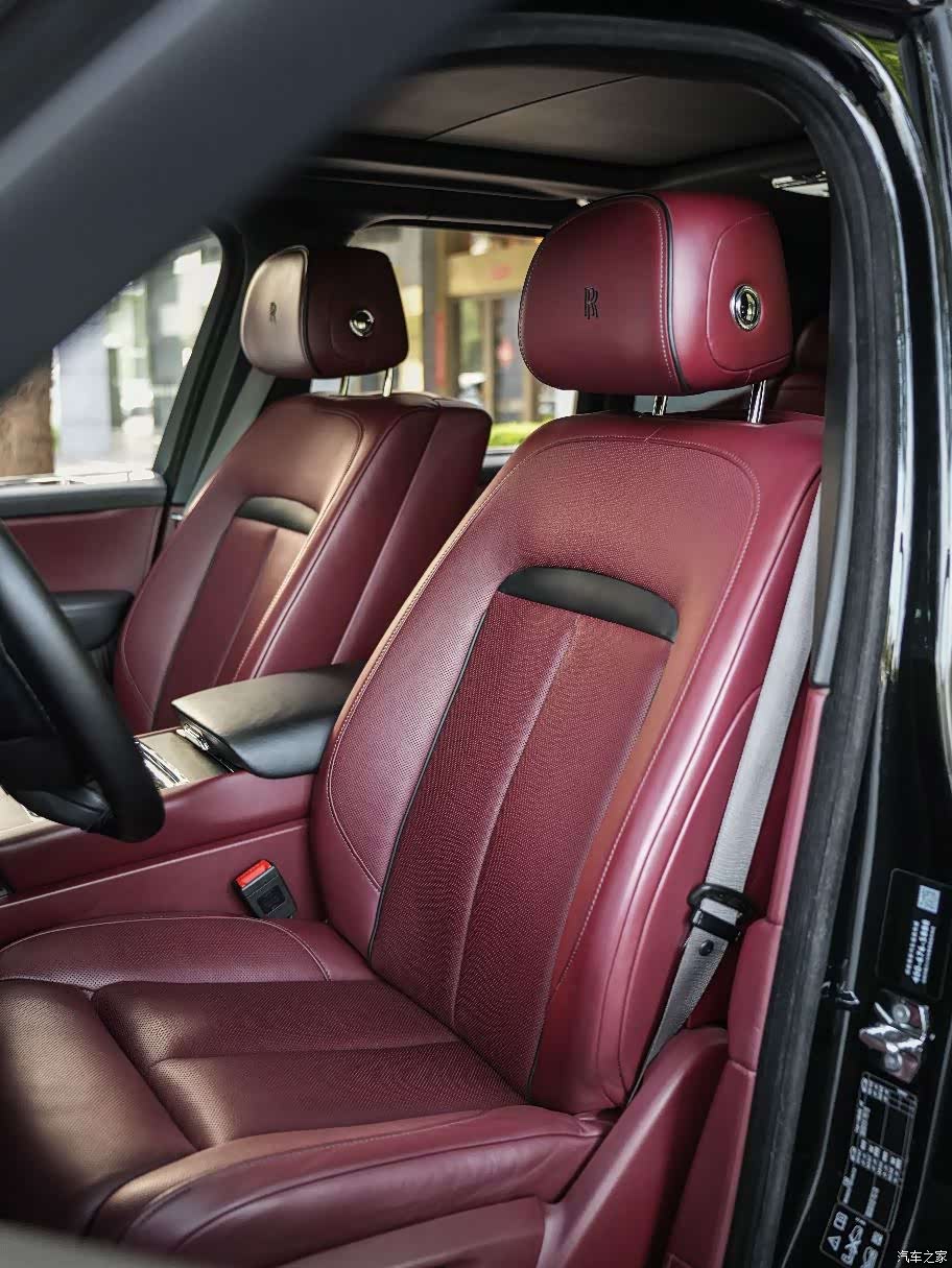 Rolls-Royce Cullinan, 2019 11
