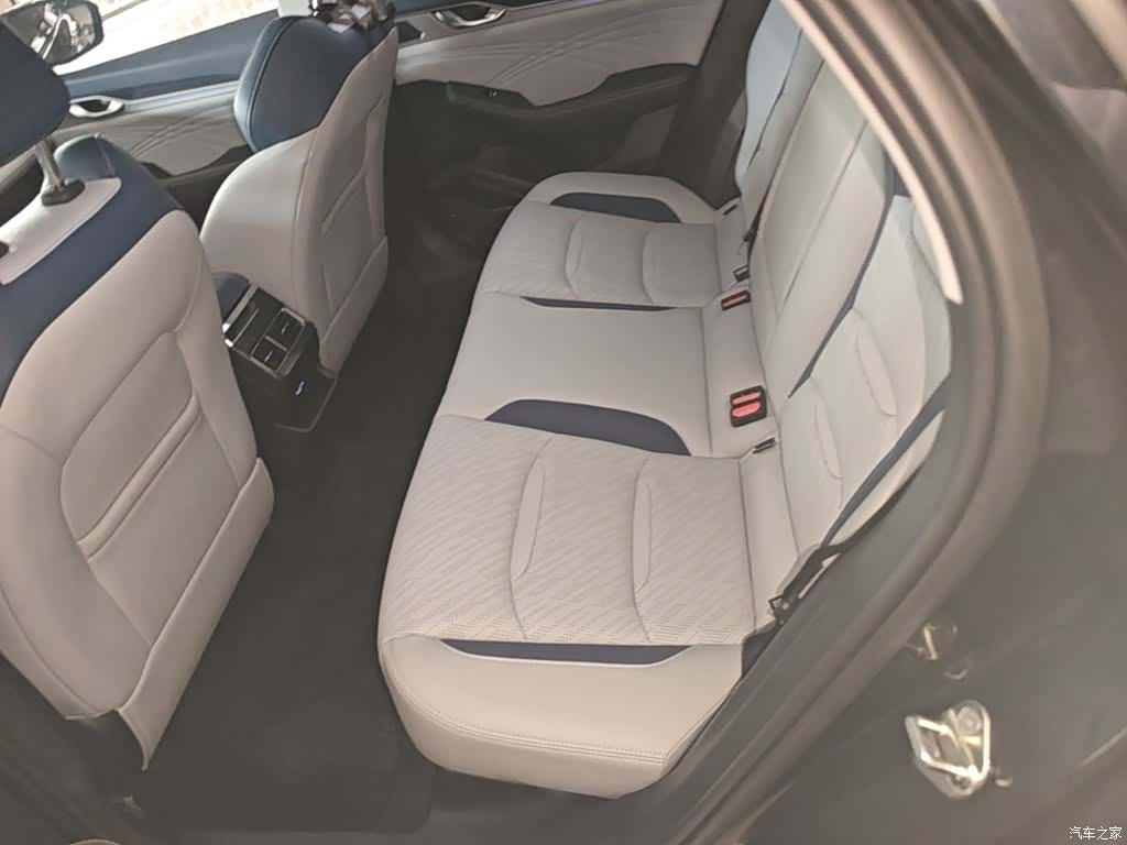 Geely Preface, 2021 17