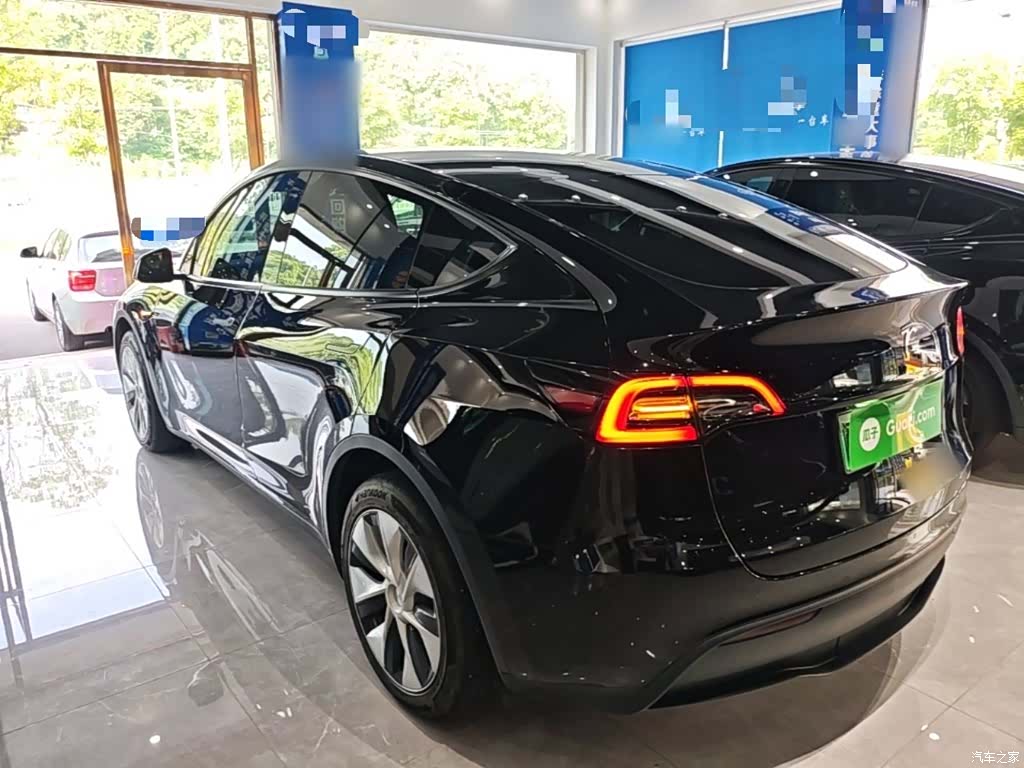 Tesla Model Y, 2023 все фото