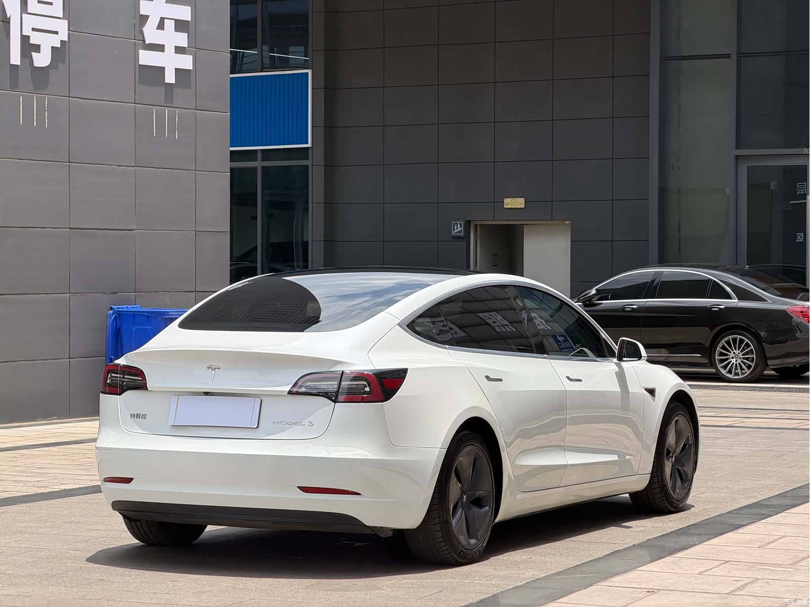 Tesla Model 3, 2020 12