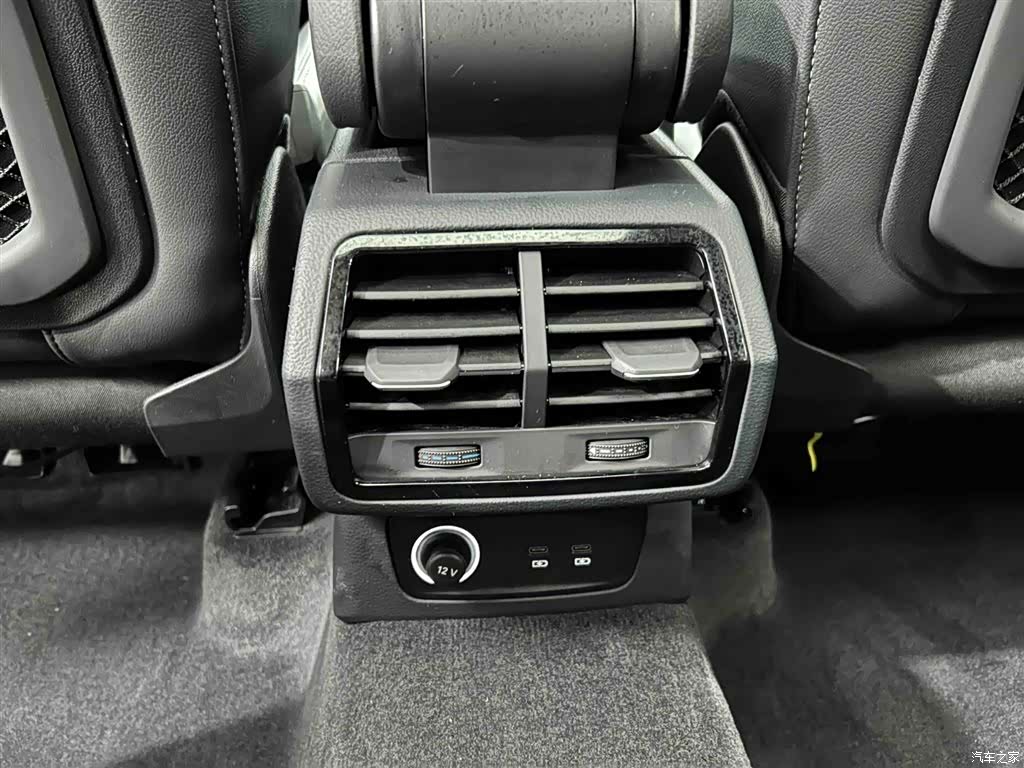 Audi Q3, 2023 15