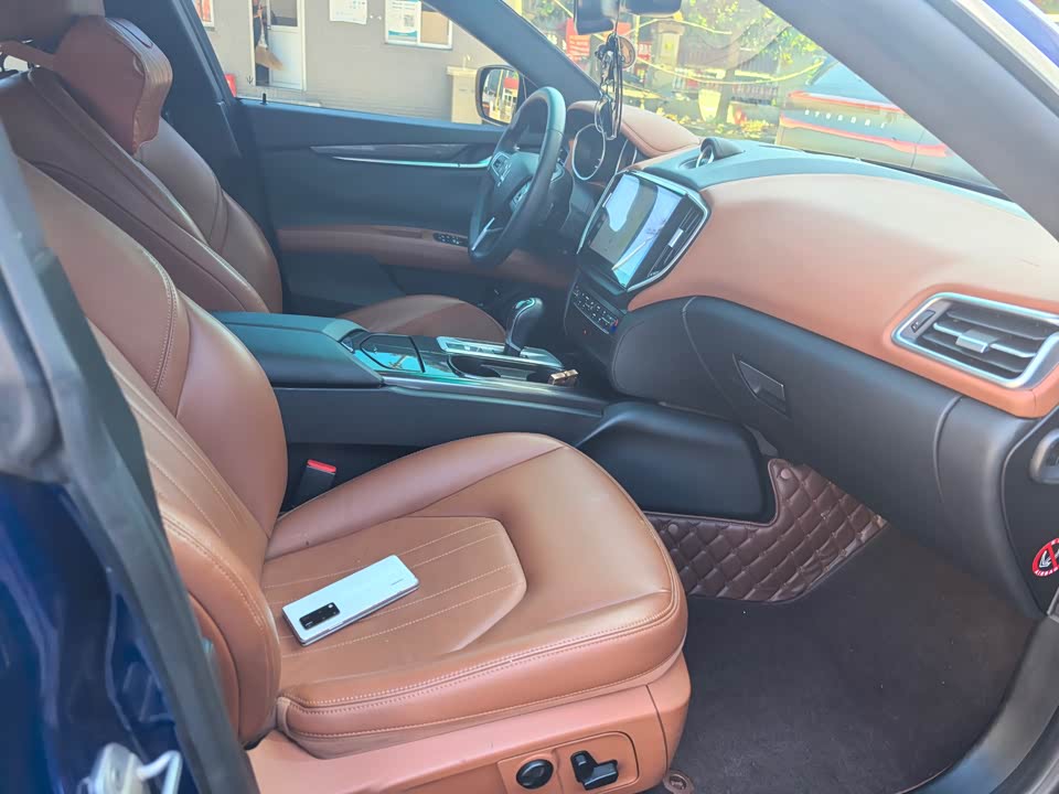 Maserati Ghibli Maserati Ghibli