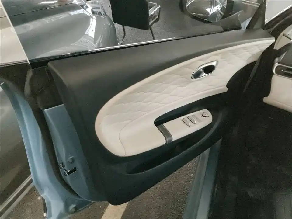 Dongfeng Nammi Nano 01