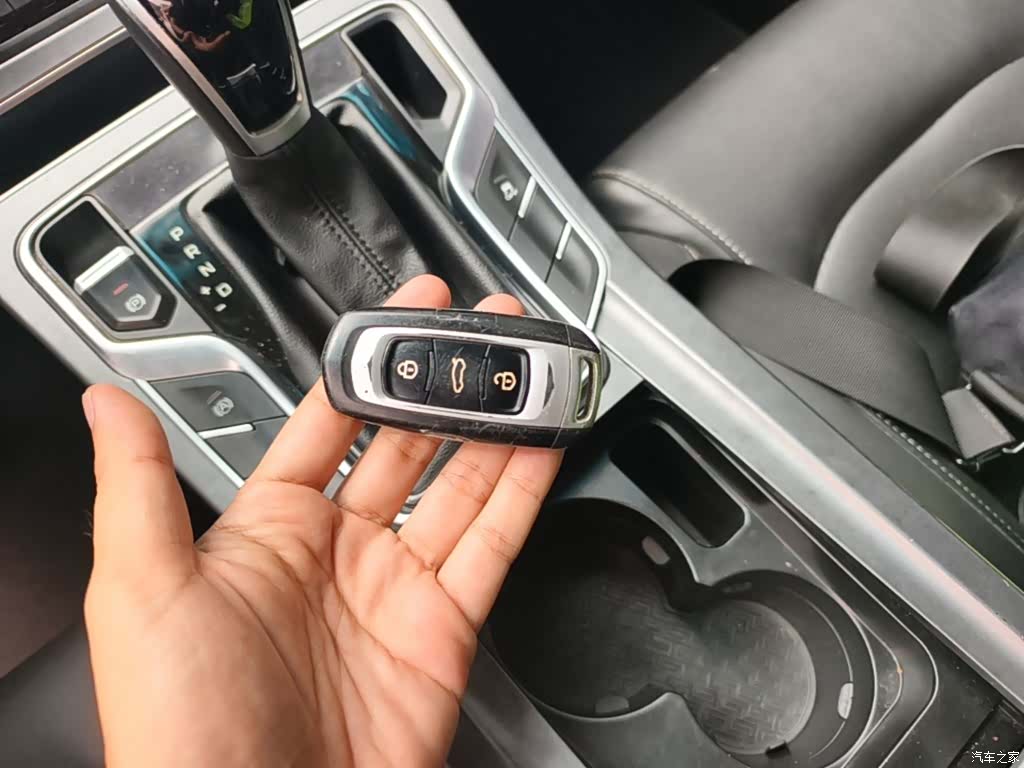 Geely Emgrand, 2018 9