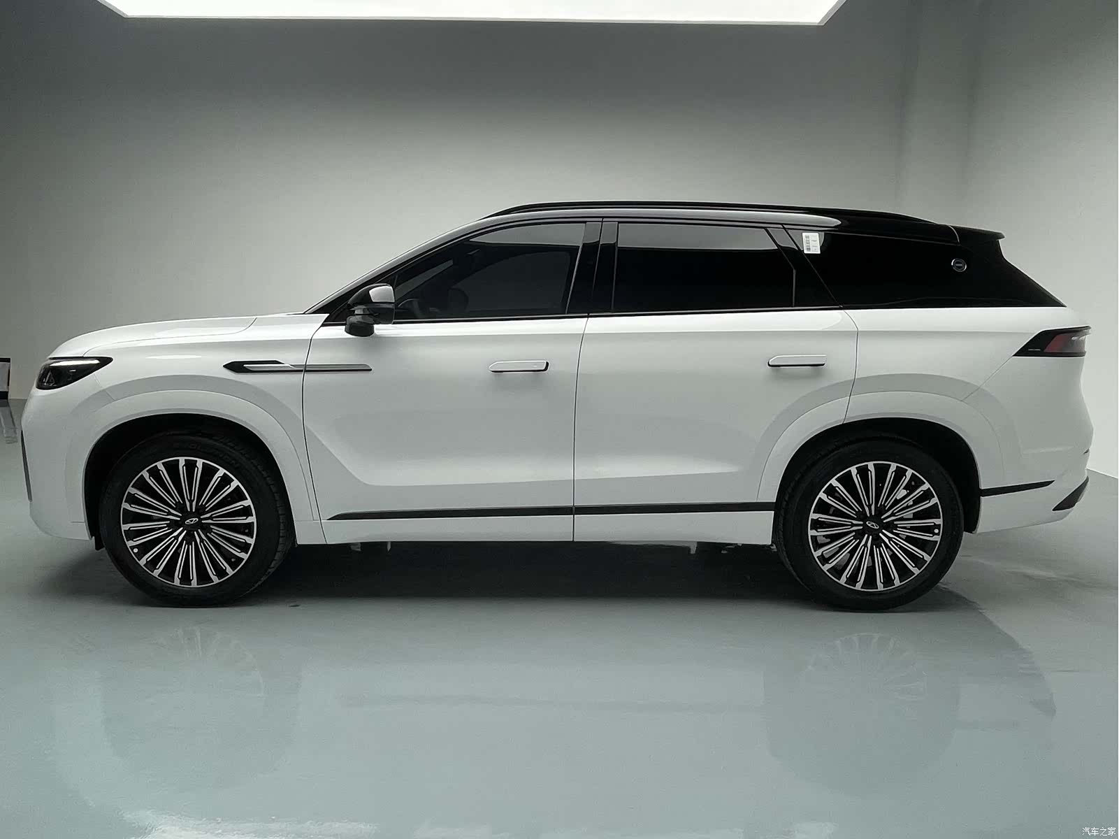 Chery Tiggo 9, 2024 3