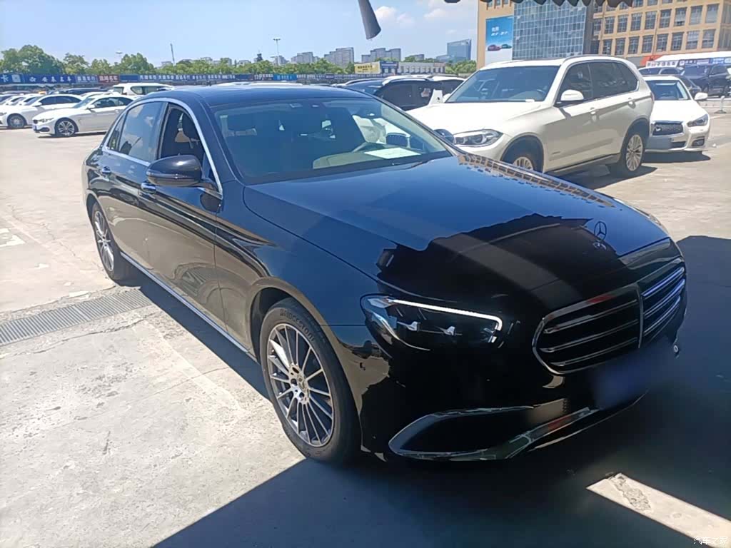 Mercedes-Benz E-Class, 2023 4