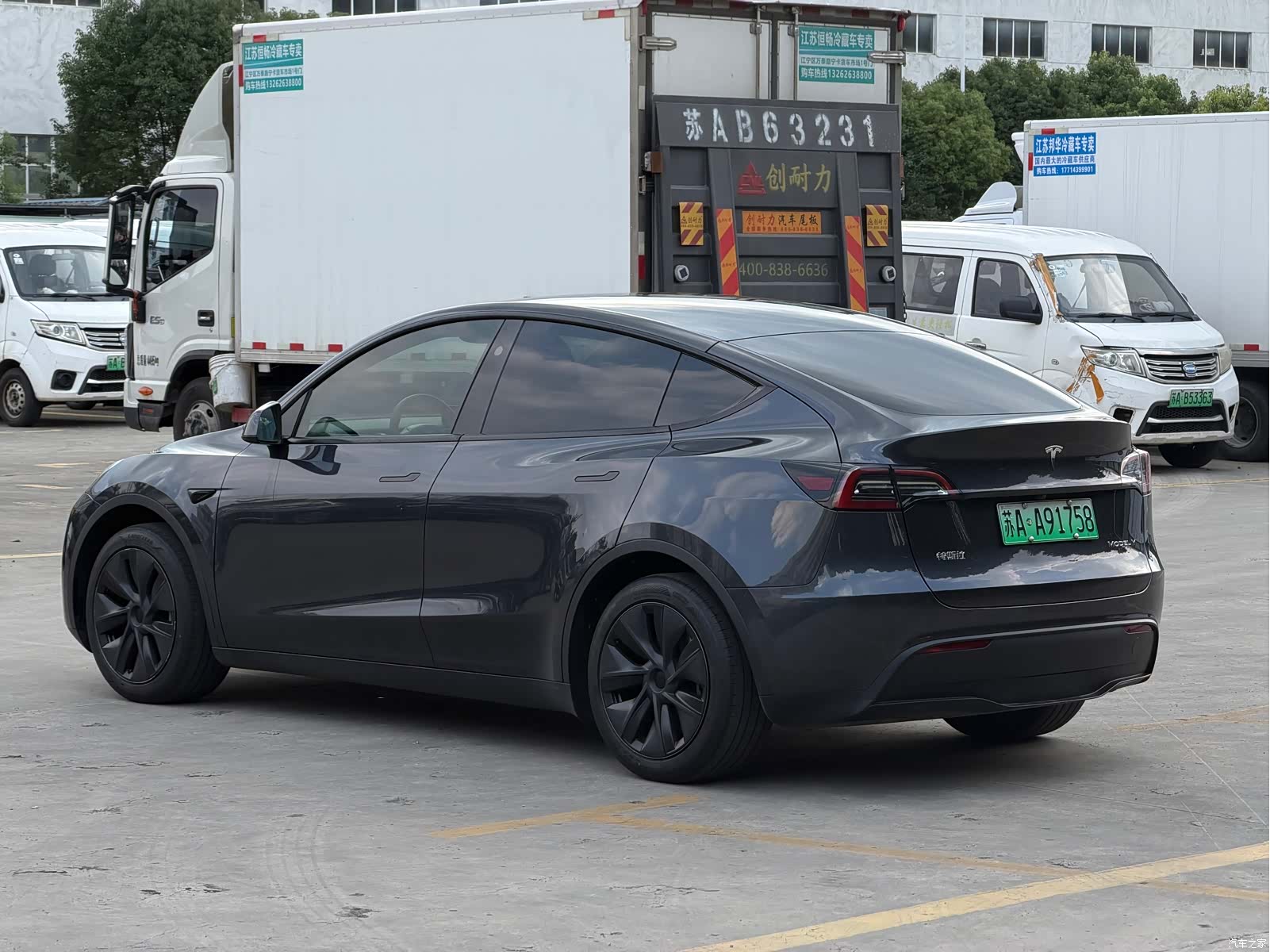 Tesla Model Y, 2024 7