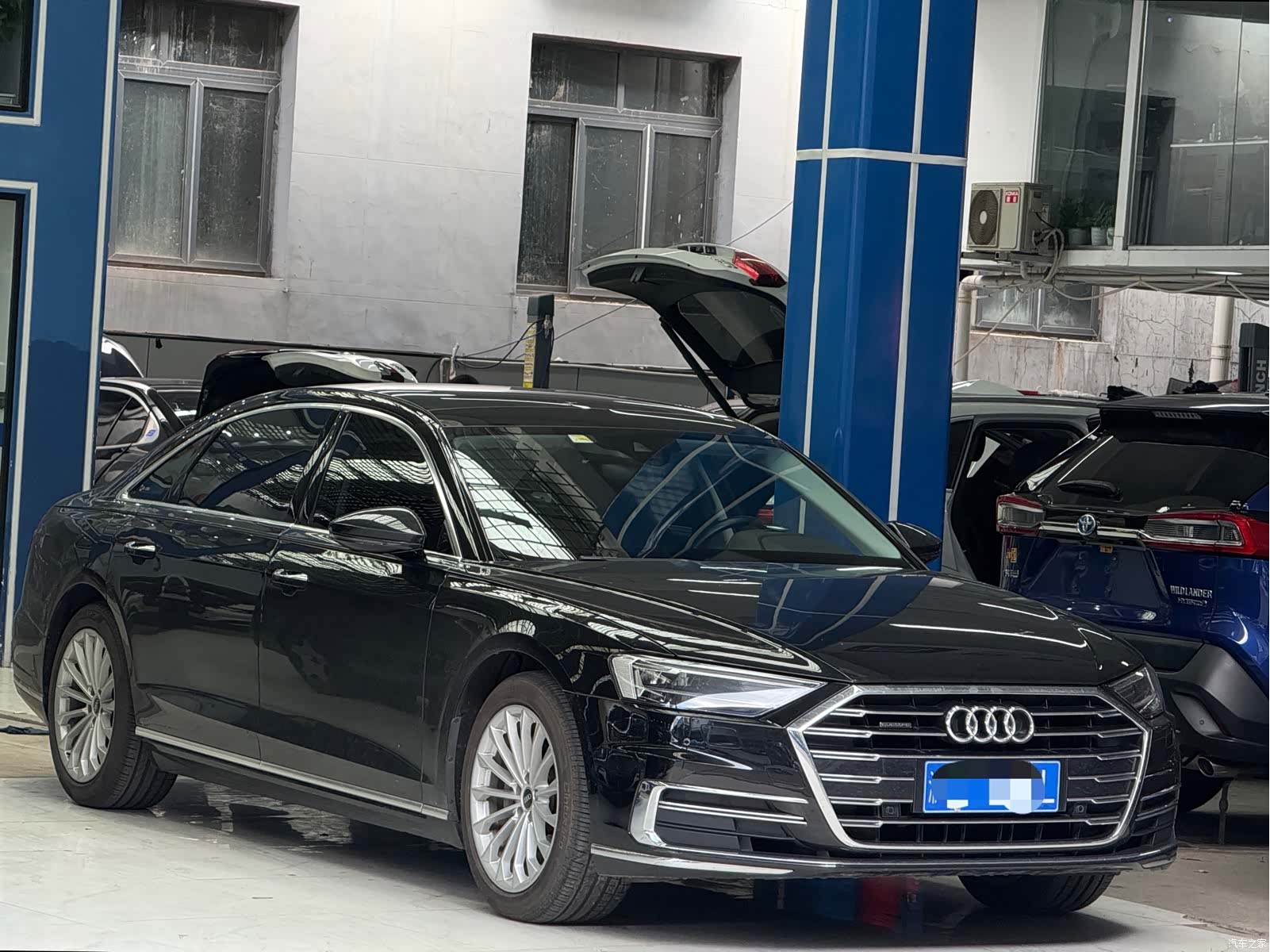 Audi A8L, 2021 1