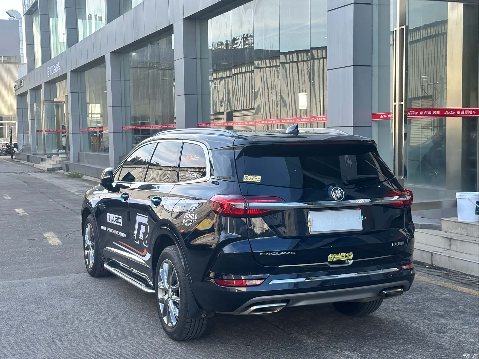 Buick Enclave, 2023 все фото