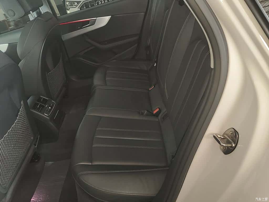 Audi A4L, 2022 17