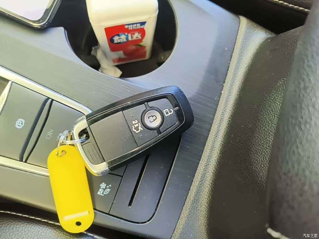 Ford Focus, 2022 9