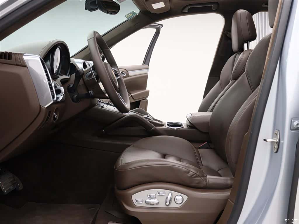 Porsche Cayenne, 2015 3