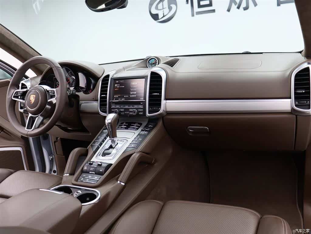Porsche Cayenne, 2015 26