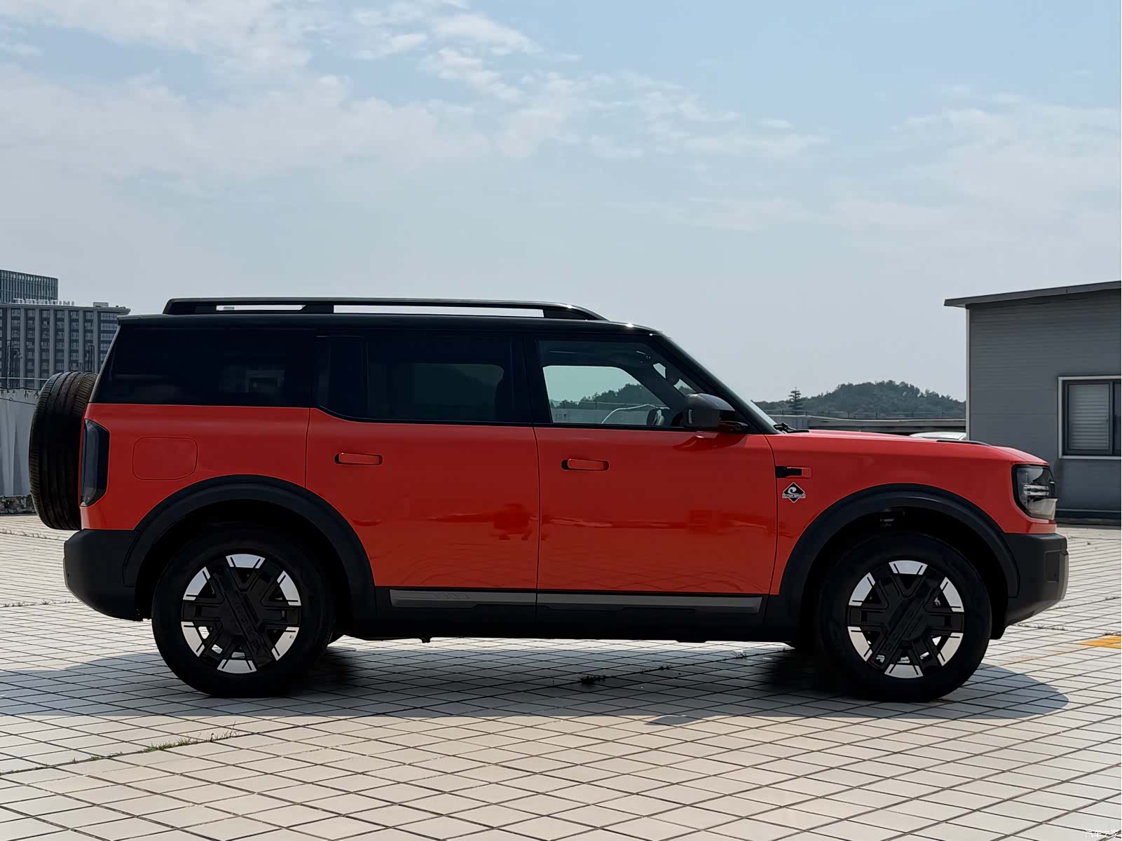 Ford Bronco, 2026 4