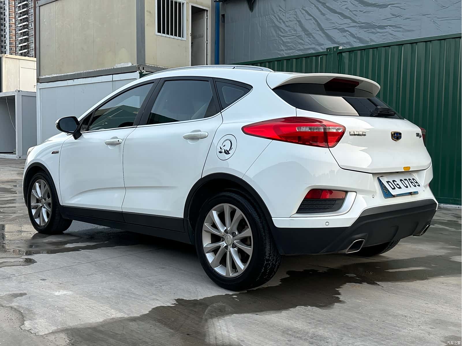 Geely Emgrand, 2017 10