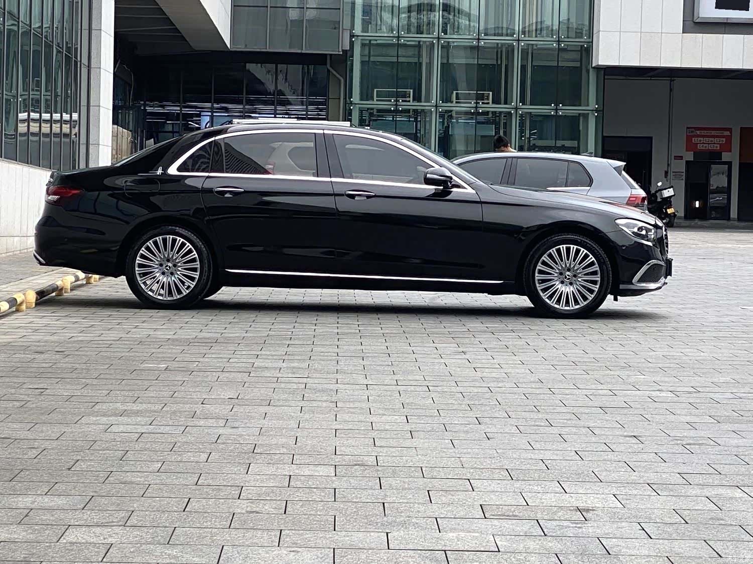 Mercedes-Benz E-Class, 2023 9