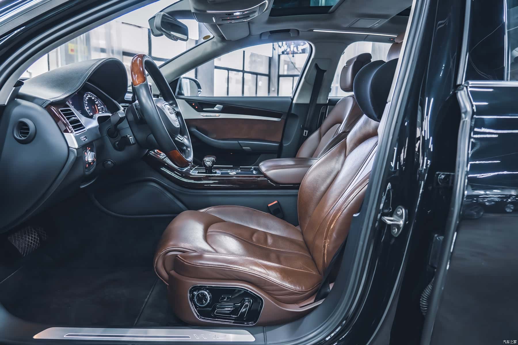 Audi A8L, 2013 7