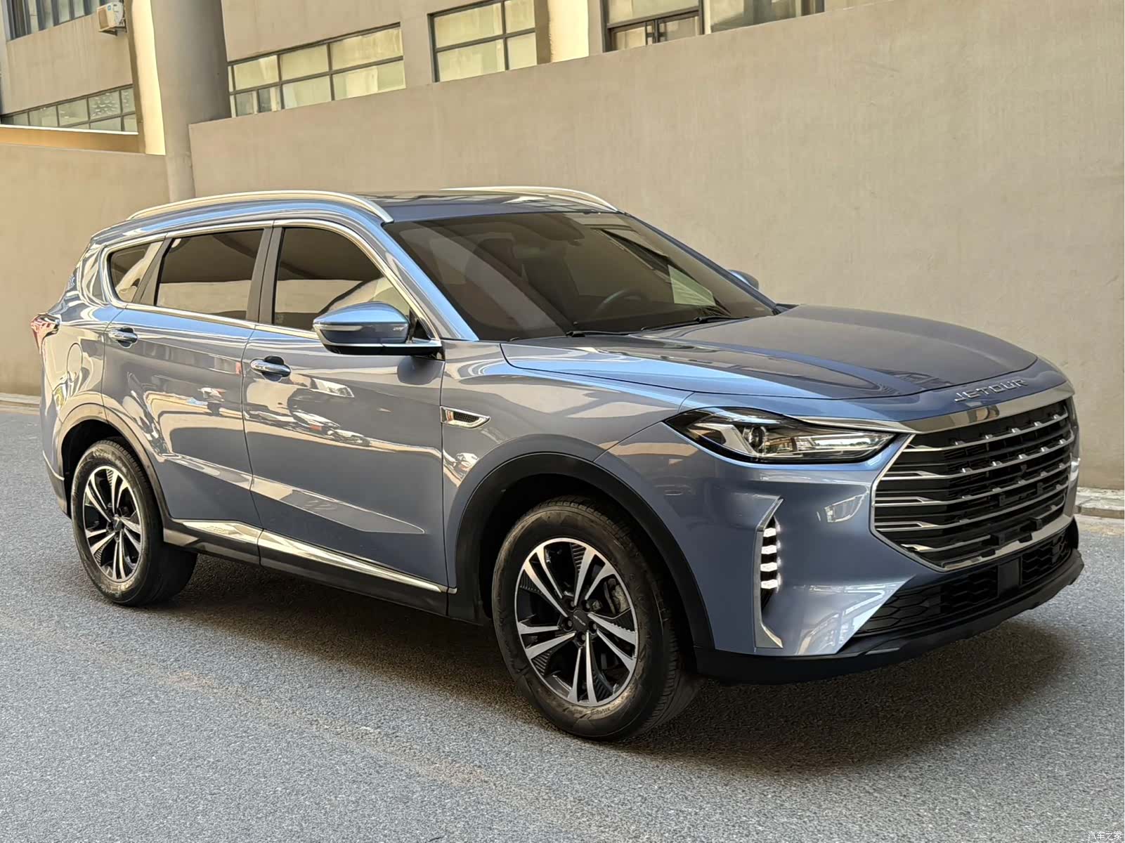 Jetour X70, 2023 3