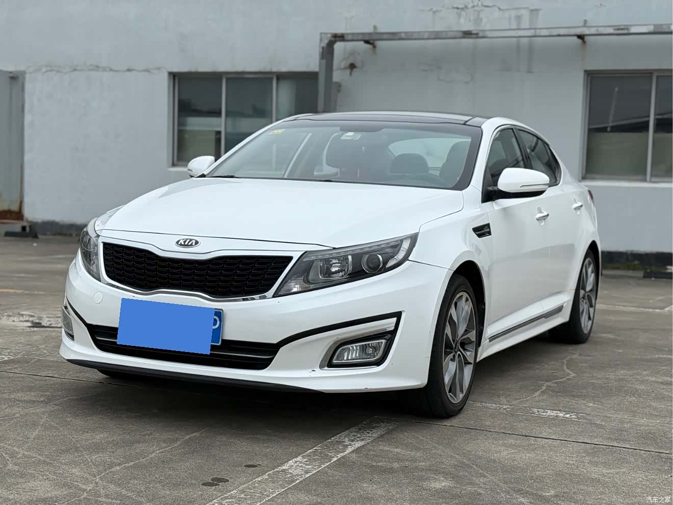 Kia K5, 2013 1