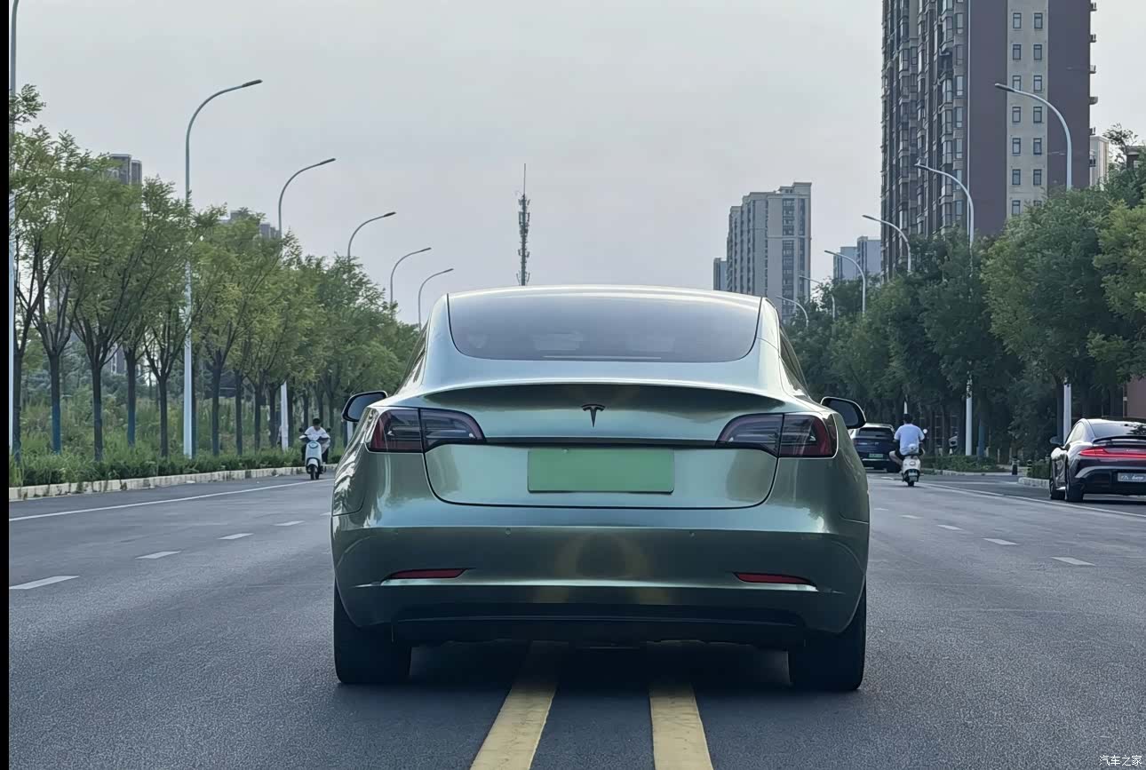 Tesla Model 3, 2023 8