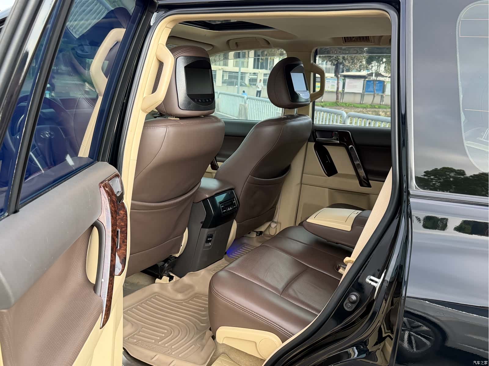 Toyota Prado, 2015 14