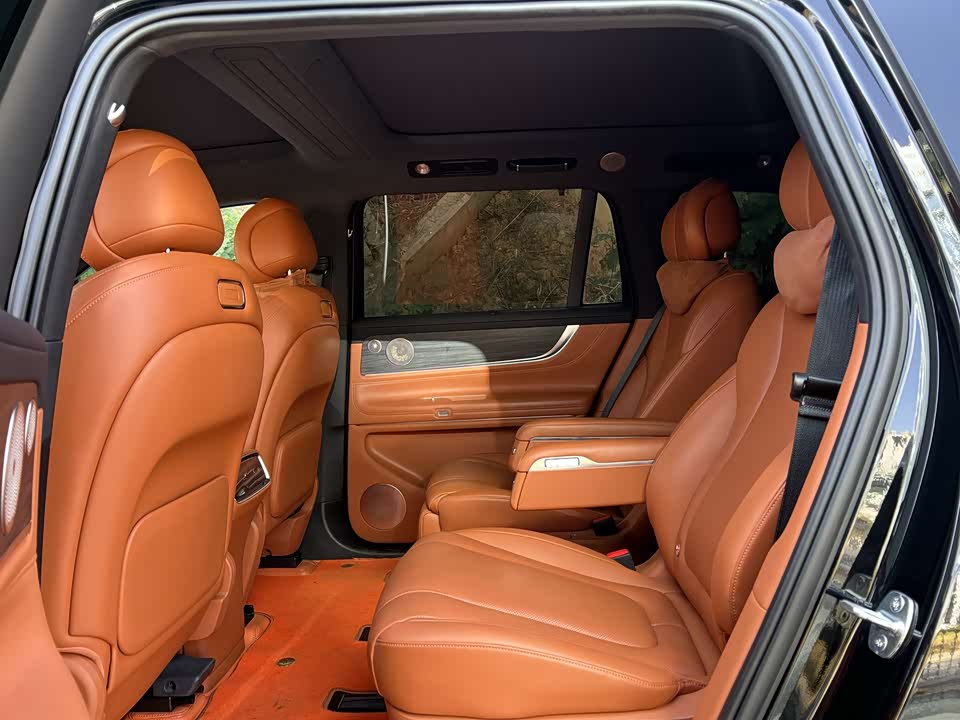 AITO Ask the world M9