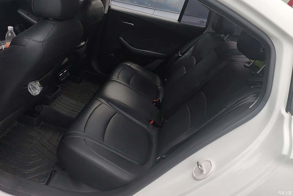 Roewe i5, 2025 11