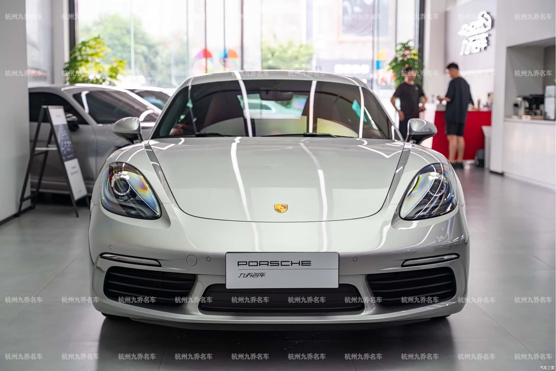 Porsche Cayman, 2023 2