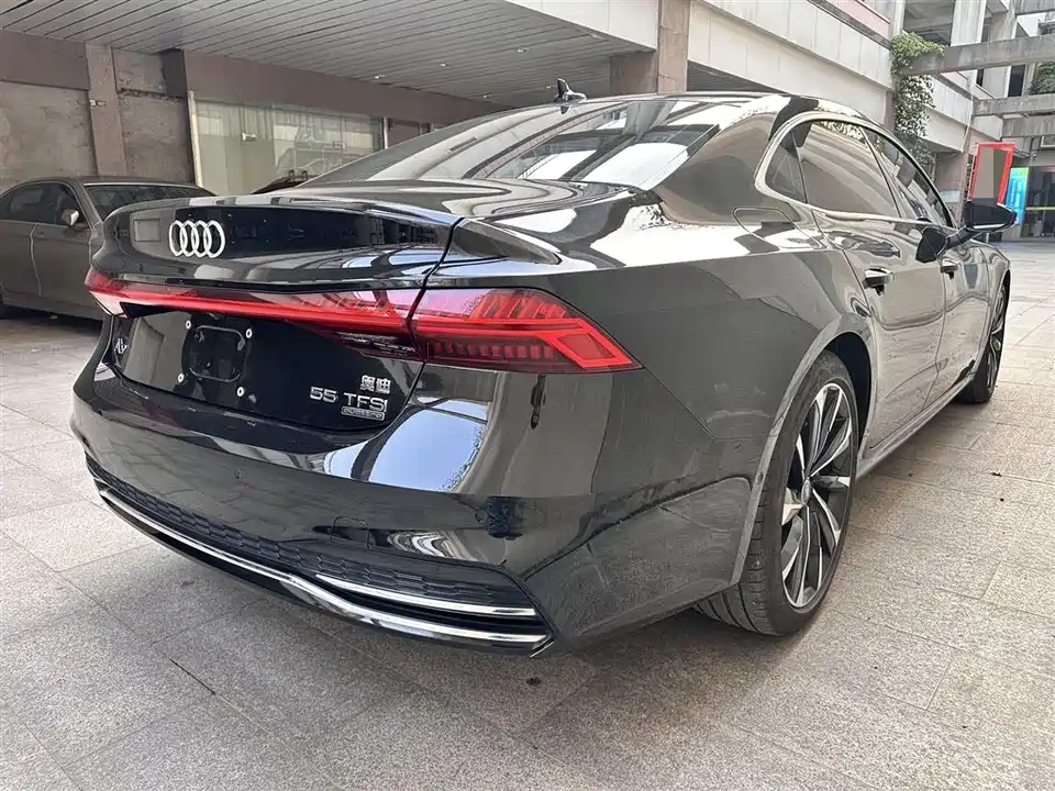 Audi A7L