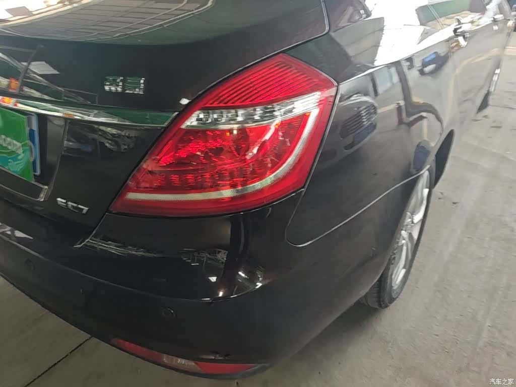 Geely Emgrand, 2015 8