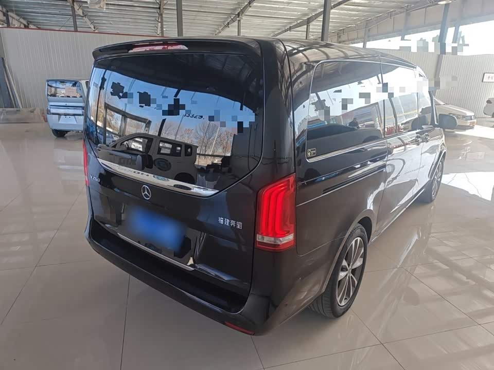 Mercedes-Benz V-class