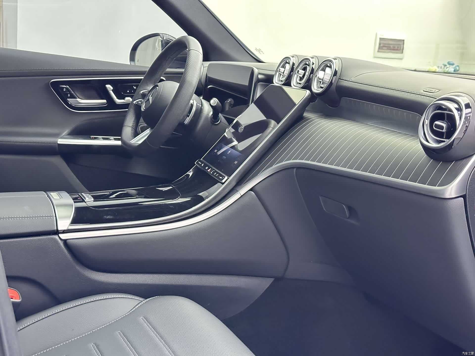 Mercedes-Benz GLC, 2024 15