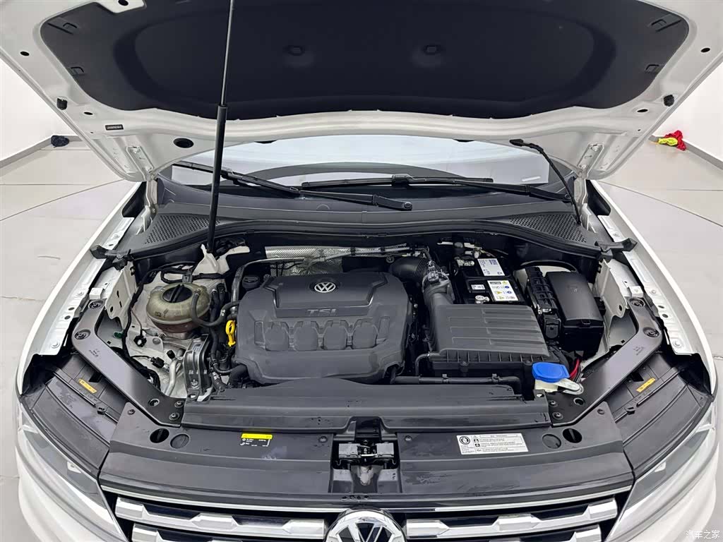 Volkswagen Tiguan L, 2020 25