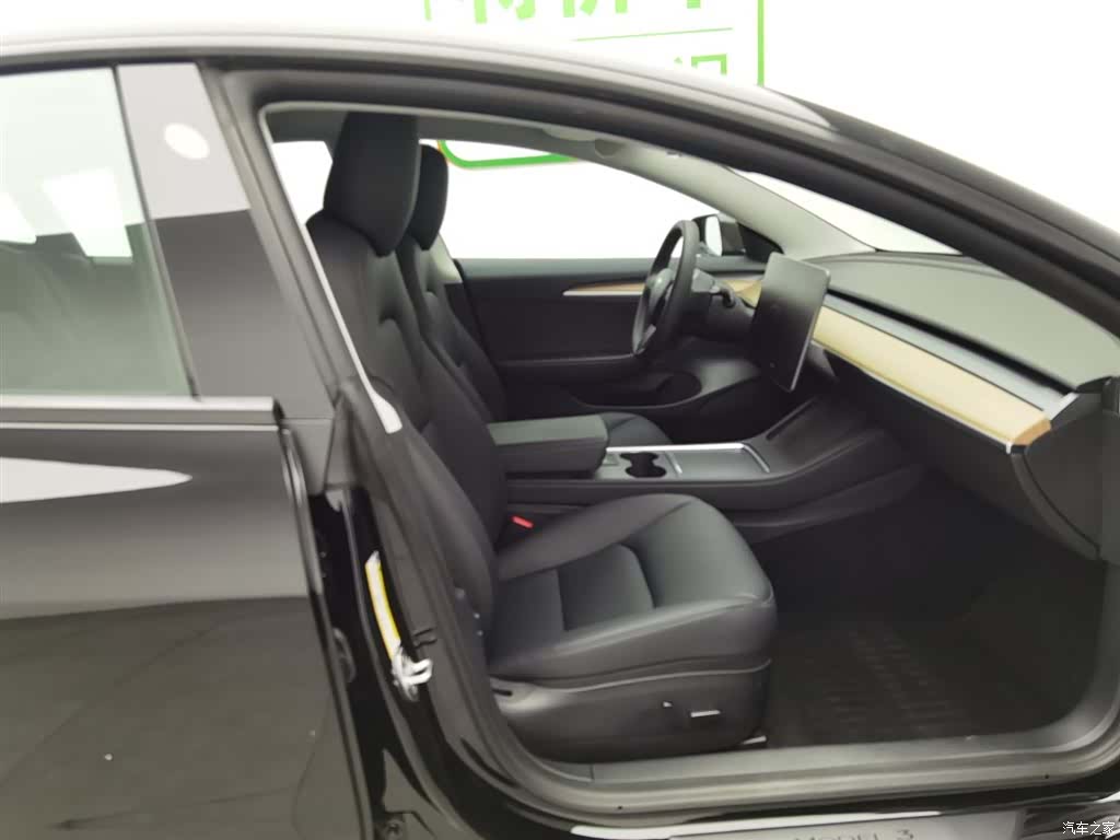 Tesla Model 3, 2023 23