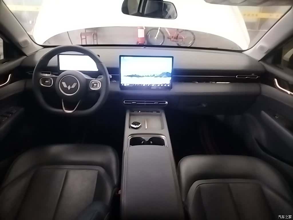 Wuling Starlight, 2025 10