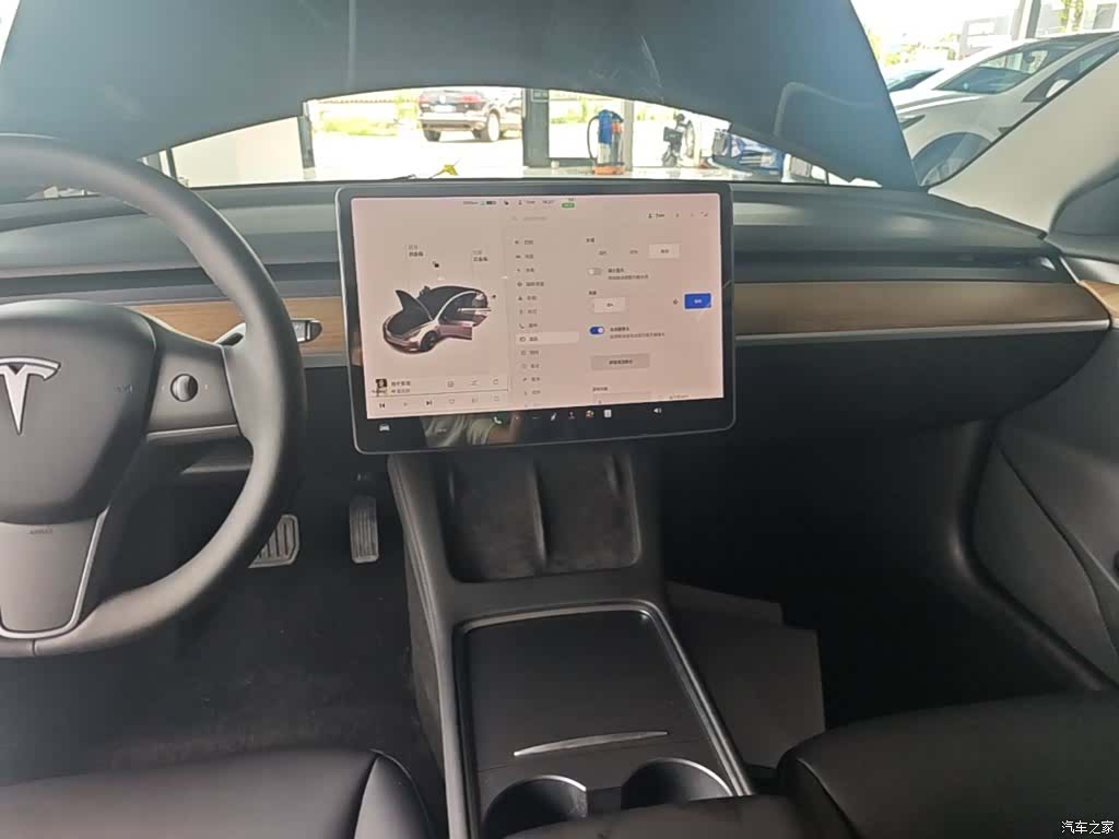 Tesla Model 3, 2021 13