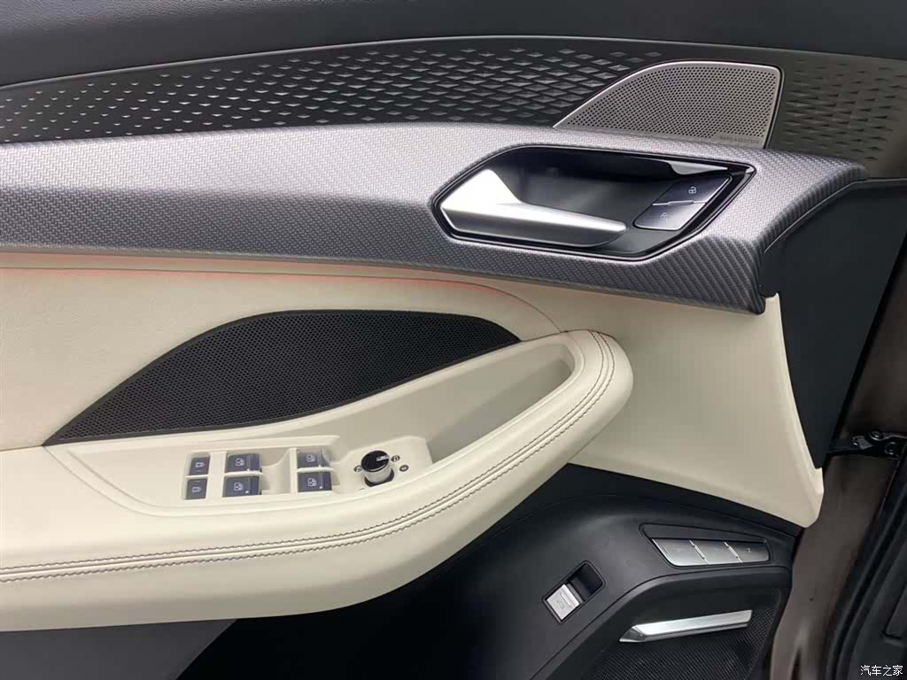 Audi Q6, 2022 25