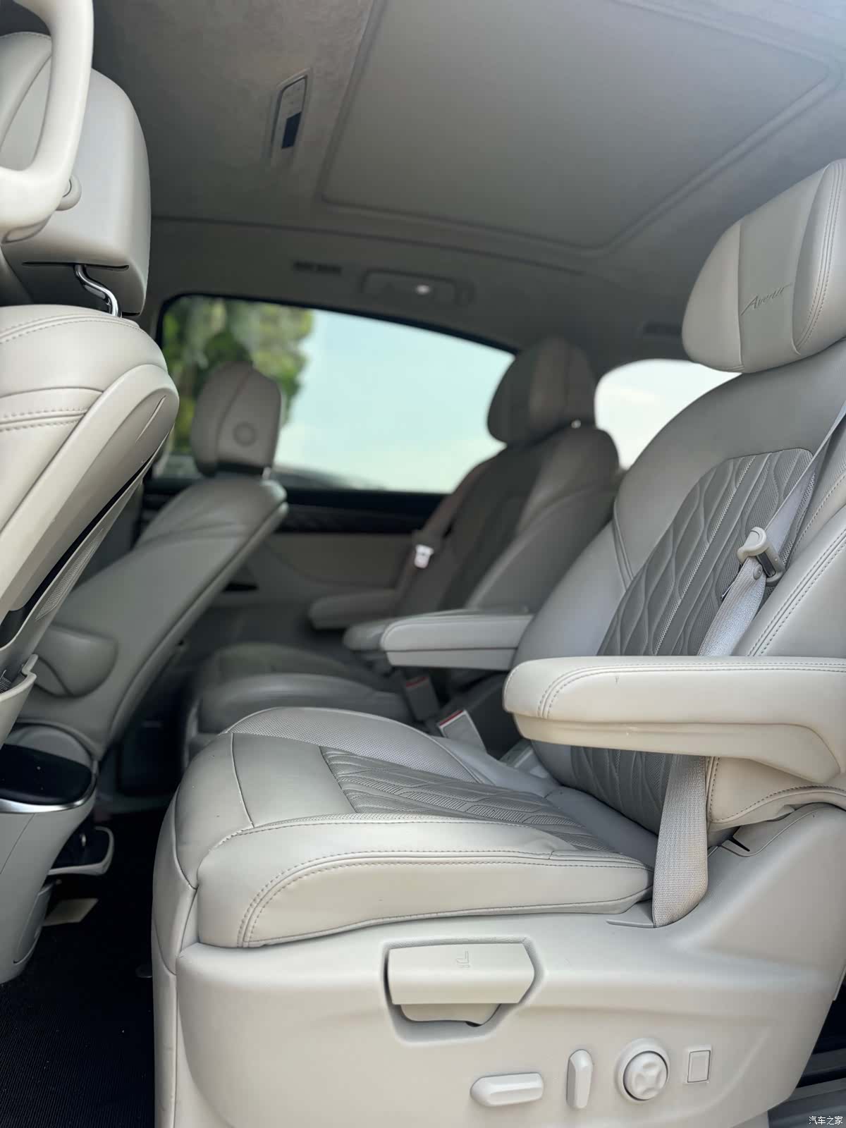 Buick GL8, 2018 все фото