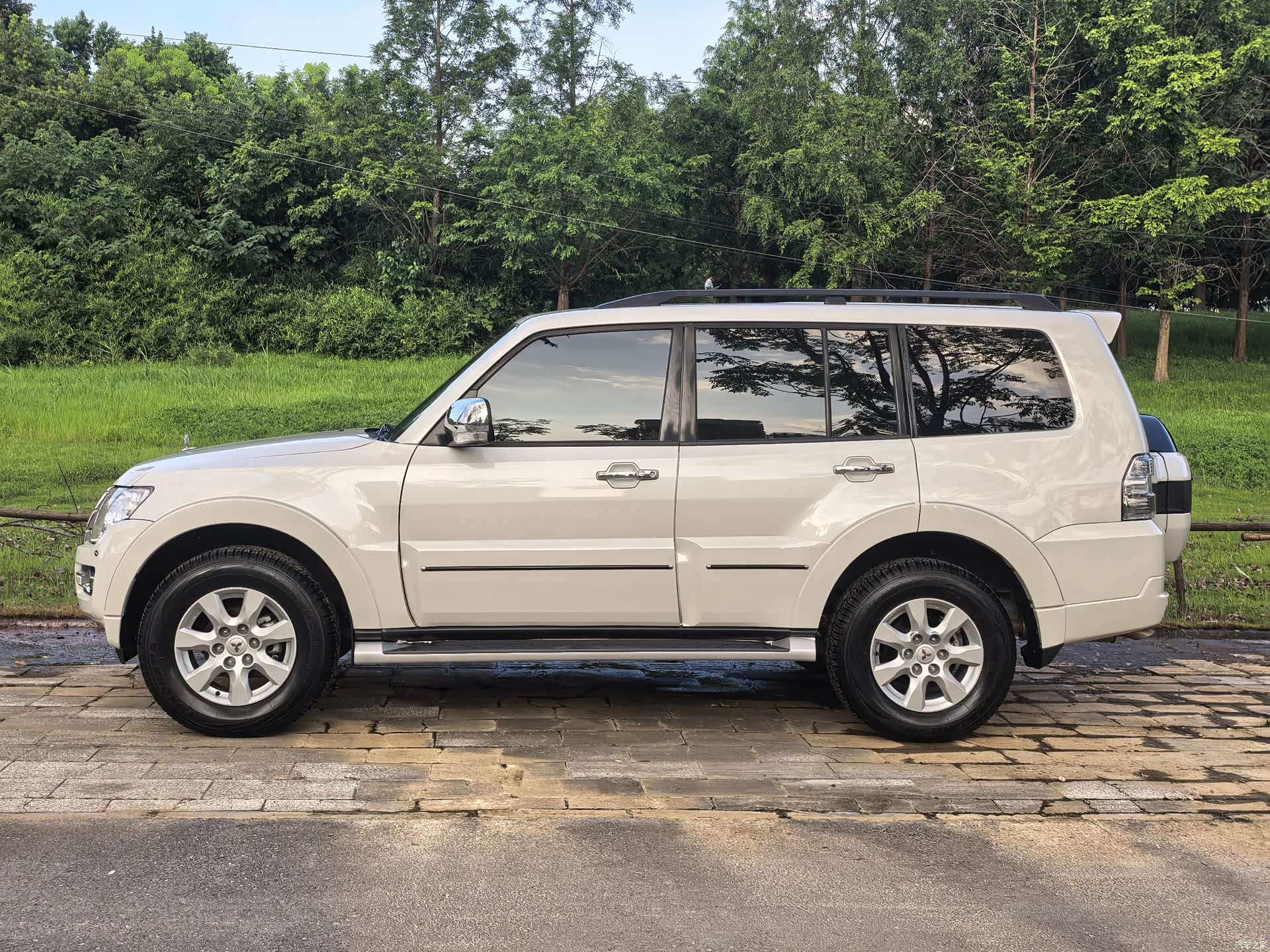 Mitsubishi Pajero, 2025 2