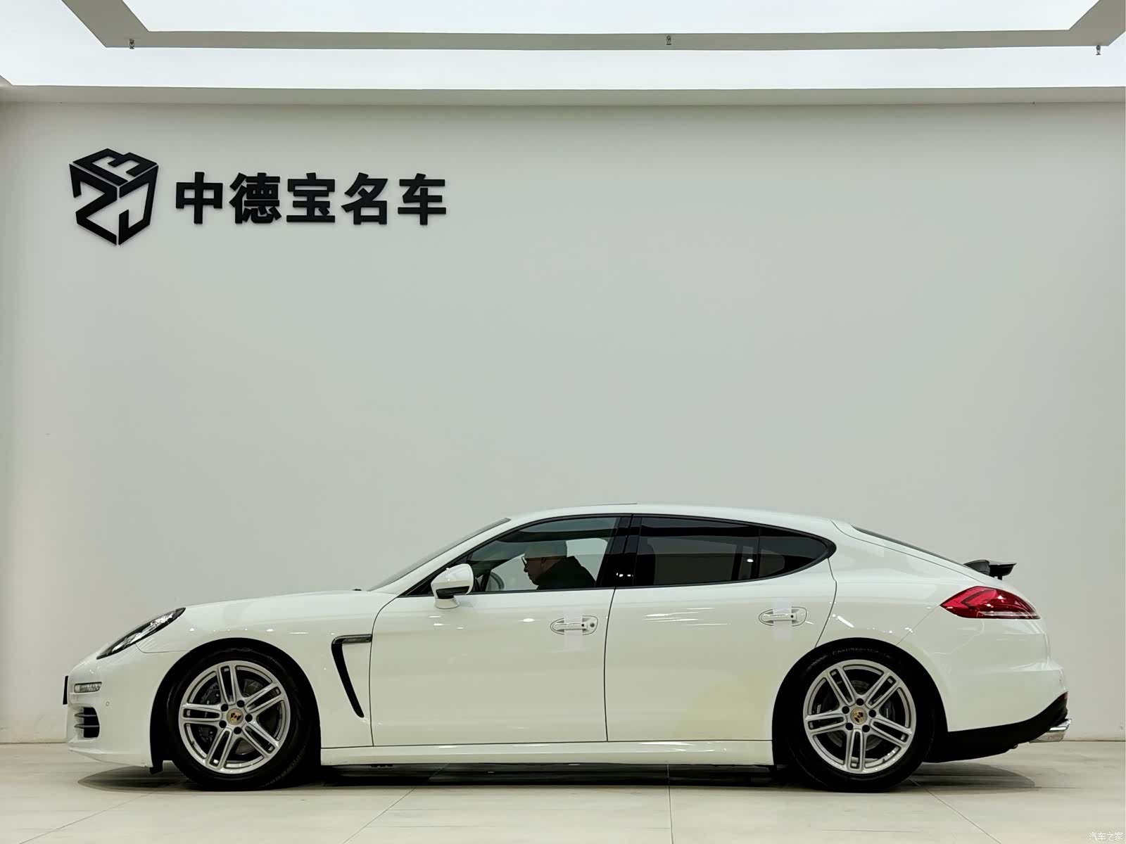 Porsche Panamera, 2015 3