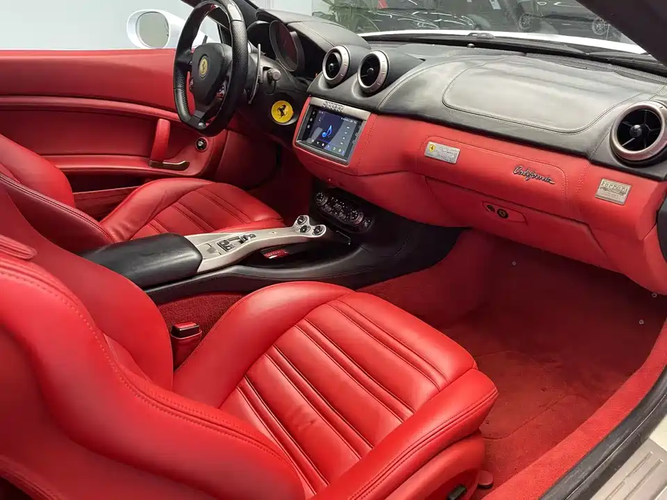 Ferrari California T