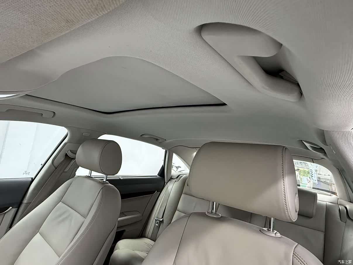 Audi A6L, 2010 14